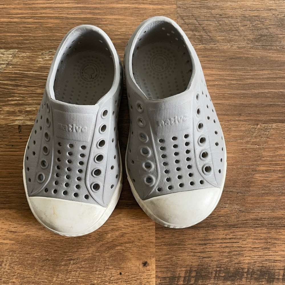 Kids Native Jefferson slip on shoes